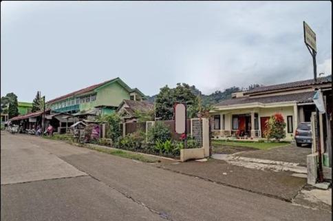 Adinda Homestay Lembang Ngoại thất bức ảnh