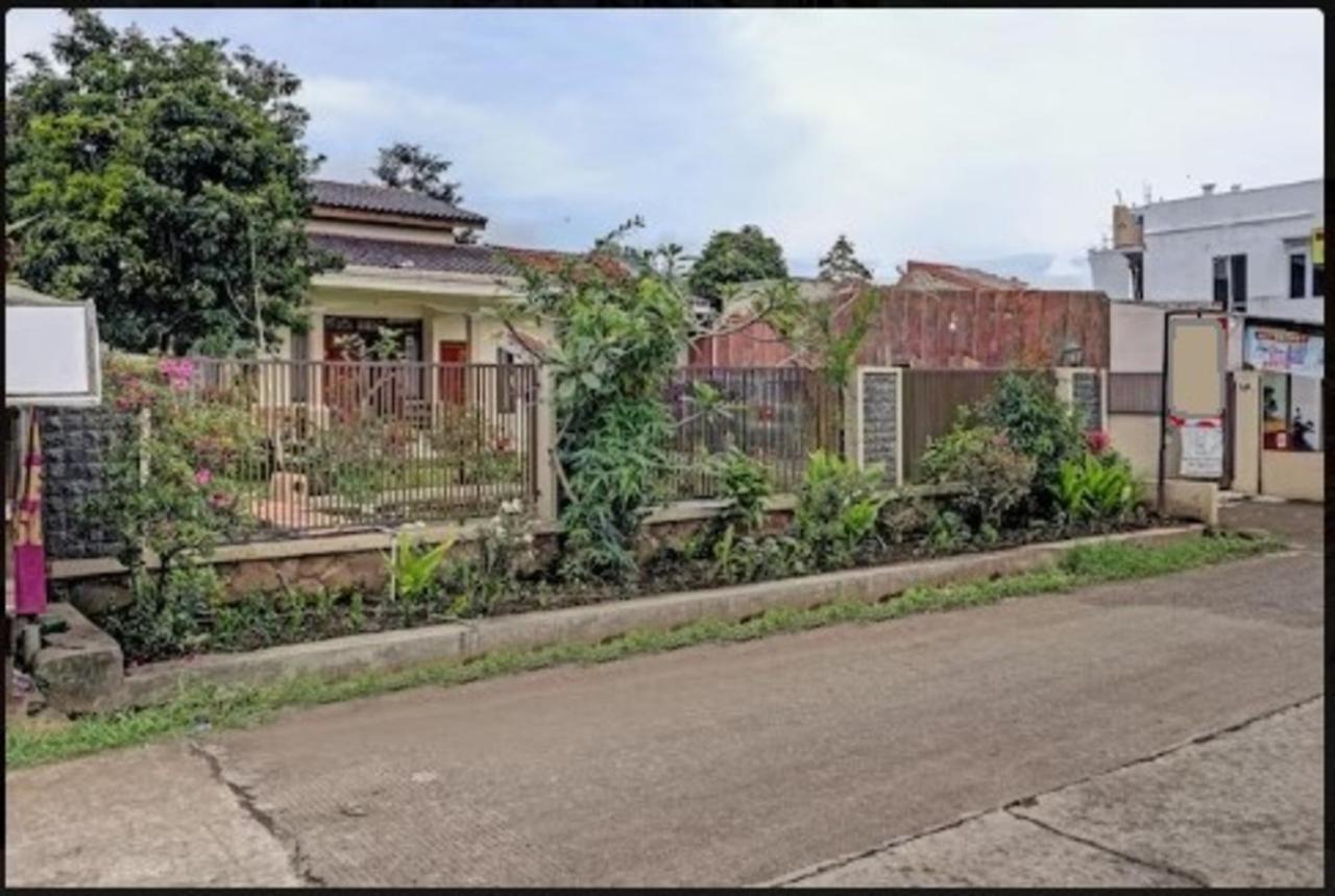 Adinda Homestay Lembang Ngoại thất bức ảnh